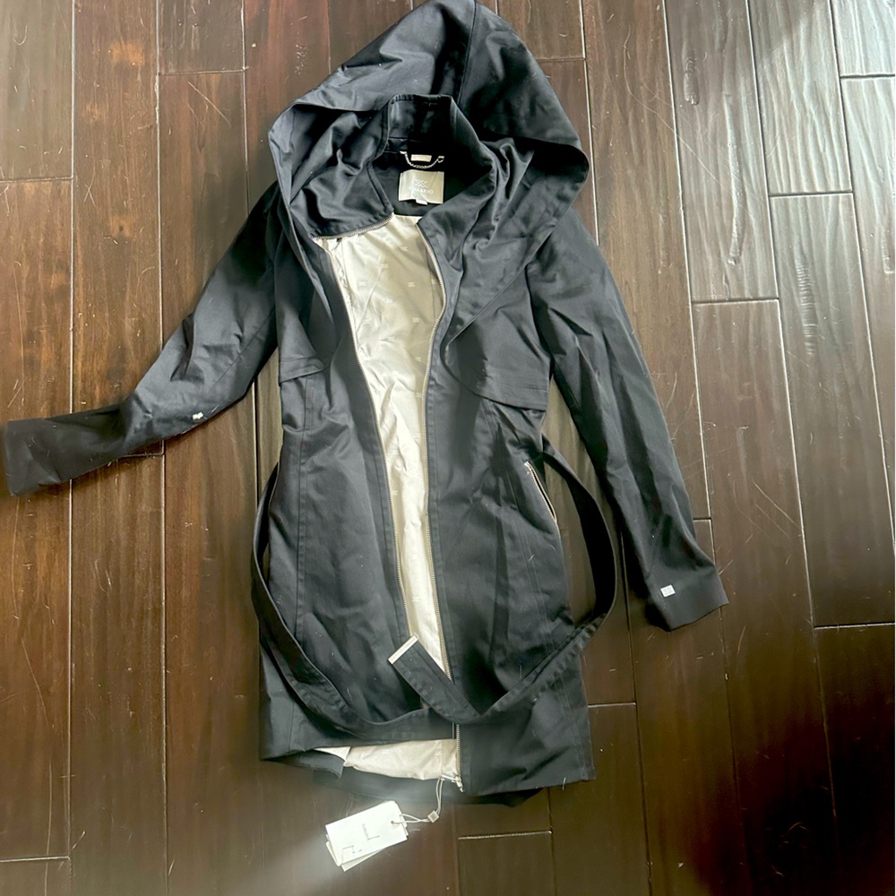 Brand new with tags Soia and Kyo trench coat
